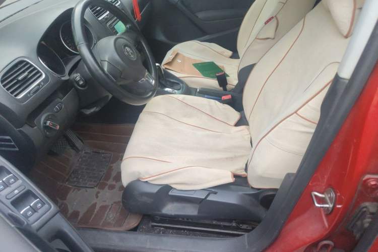 Used Volkswagen Golf 2012 1.6L Automatic Comfort Model Left Front Seat