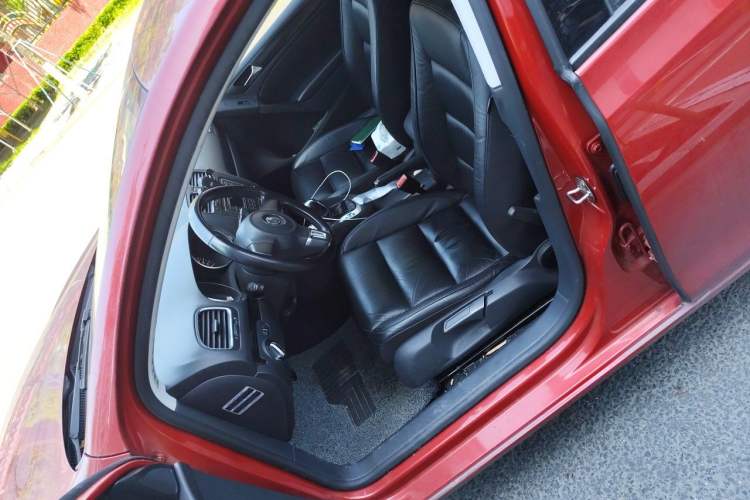 Used Volkswagen Golf 2012 1.4 TSI Automatic Comfort Edition Left Front Seat