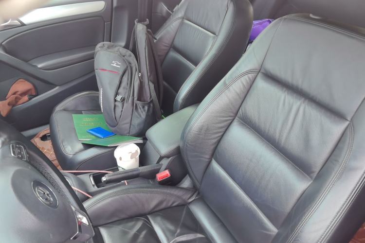 Used Volkswagen Golf 2012 1.4TSI Automatic Luxury Edition Left Front Seat