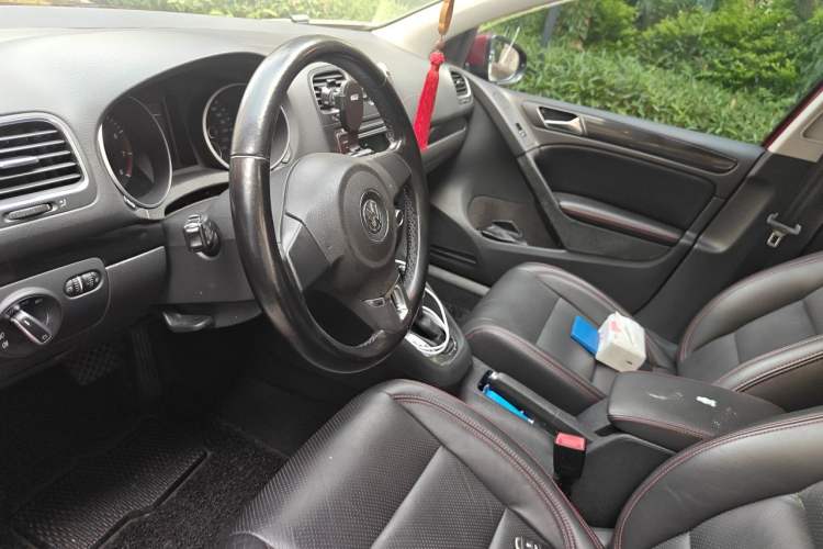 Used Volkswagen Golf 2012 1.6L Automatic Comfort Model Left Front Seat