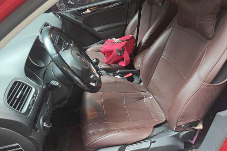 Used Volkswagen Golf 2012 1.6 Manual Comfort Edition Left Front Seat