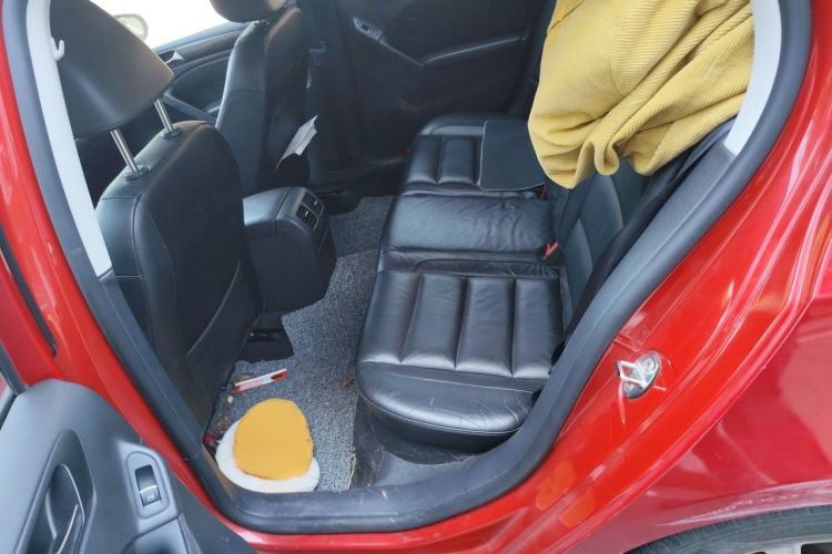 Used Volkswagen Golf 2012 1.4 TSI Automatic Comfort Edition Left Rear Seat