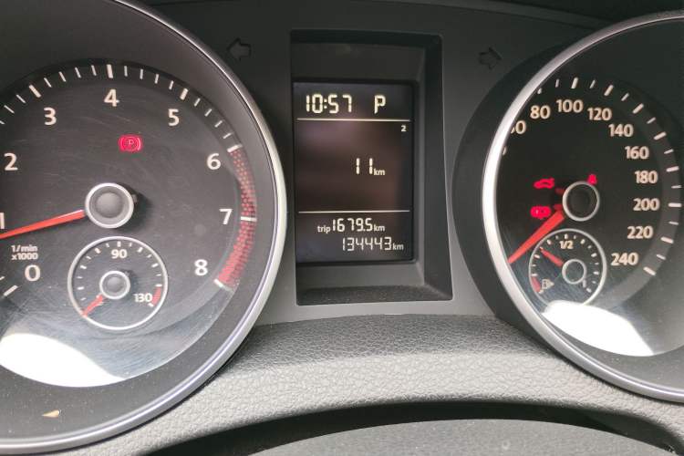Used Volkswagen Golf 2012 1.4 TSI Automatic Comfort Edition Odometer Close Up