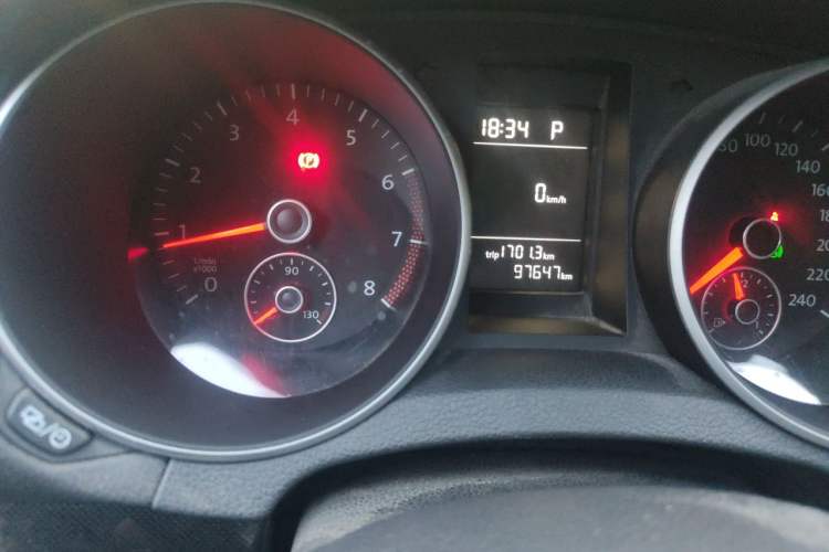 Used Volkswagen Golf 2012 1.6L Automatic Comfort Model Odometer Close Up