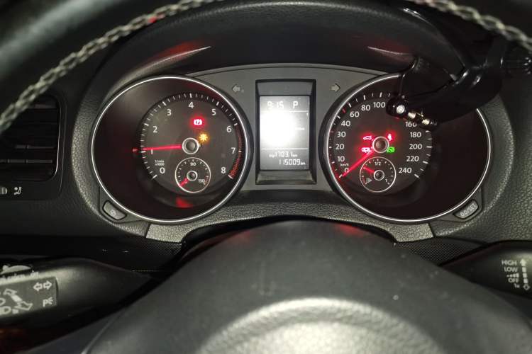 Used Volkswagen Golf 2012 1.4 TSI Automatic Comfort Edition Odometer Close Up
