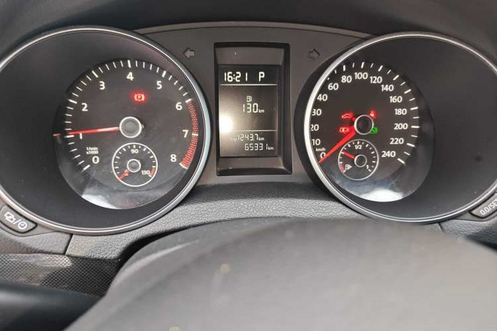 Used Volkswagen Golf 2012 1.6L Automatic Comfort Model Odometer Close Up