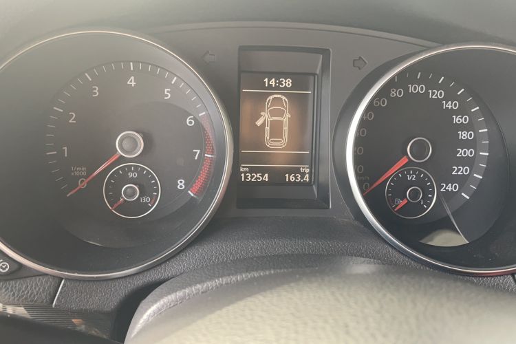 Used Volkswagen Golf 2012 1.4TSI Luxury Convertible Edition Odometer Close Up