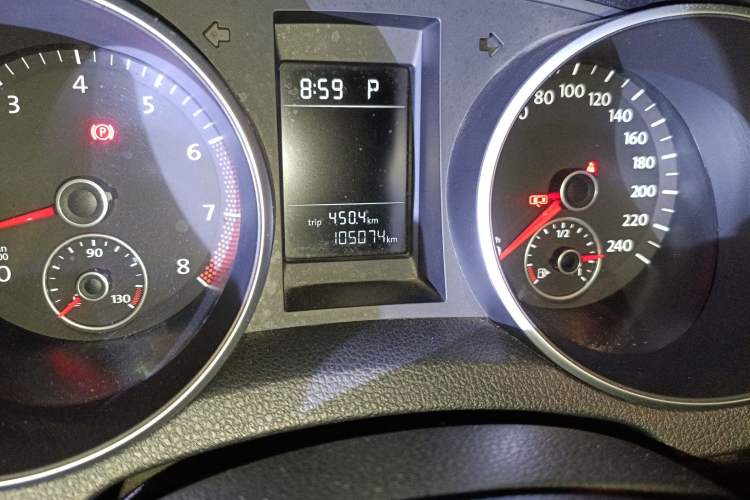Used Volkswagen Golf 2012 1.4 TSI Automatic Comfort Edition Odometer Close Up