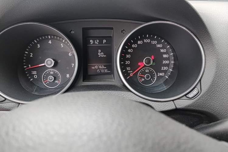 Used Volkswagen Golf 2012 1.6L Automatic Comfort Model Odometer Close Up