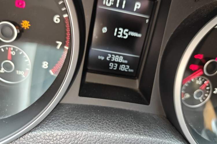 Used Volkswagen Golf 2012 1.6L Automatic Comfort Model Odometer Close Up