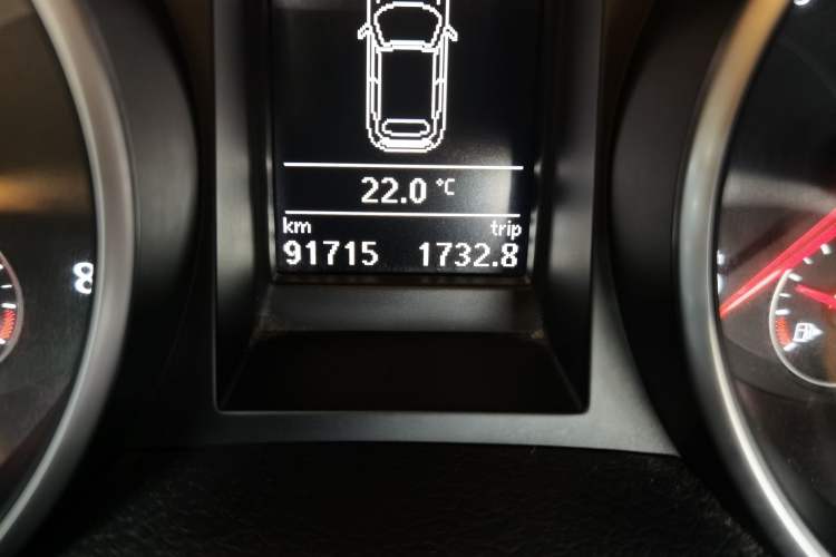 Used Volkswagen Golf 2012 1.4TSI Comfort Convertible Edition Odometer Close Up