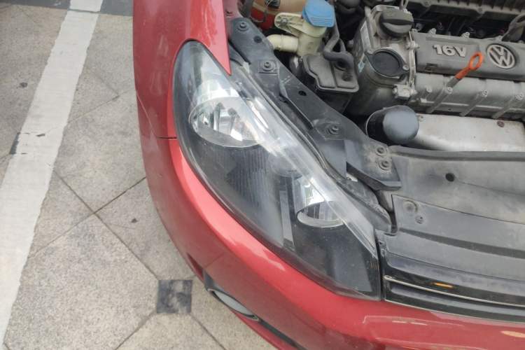 Used Volkswagen Golf 2012 1.6L Automatic Comfort Model Right Front Headlight