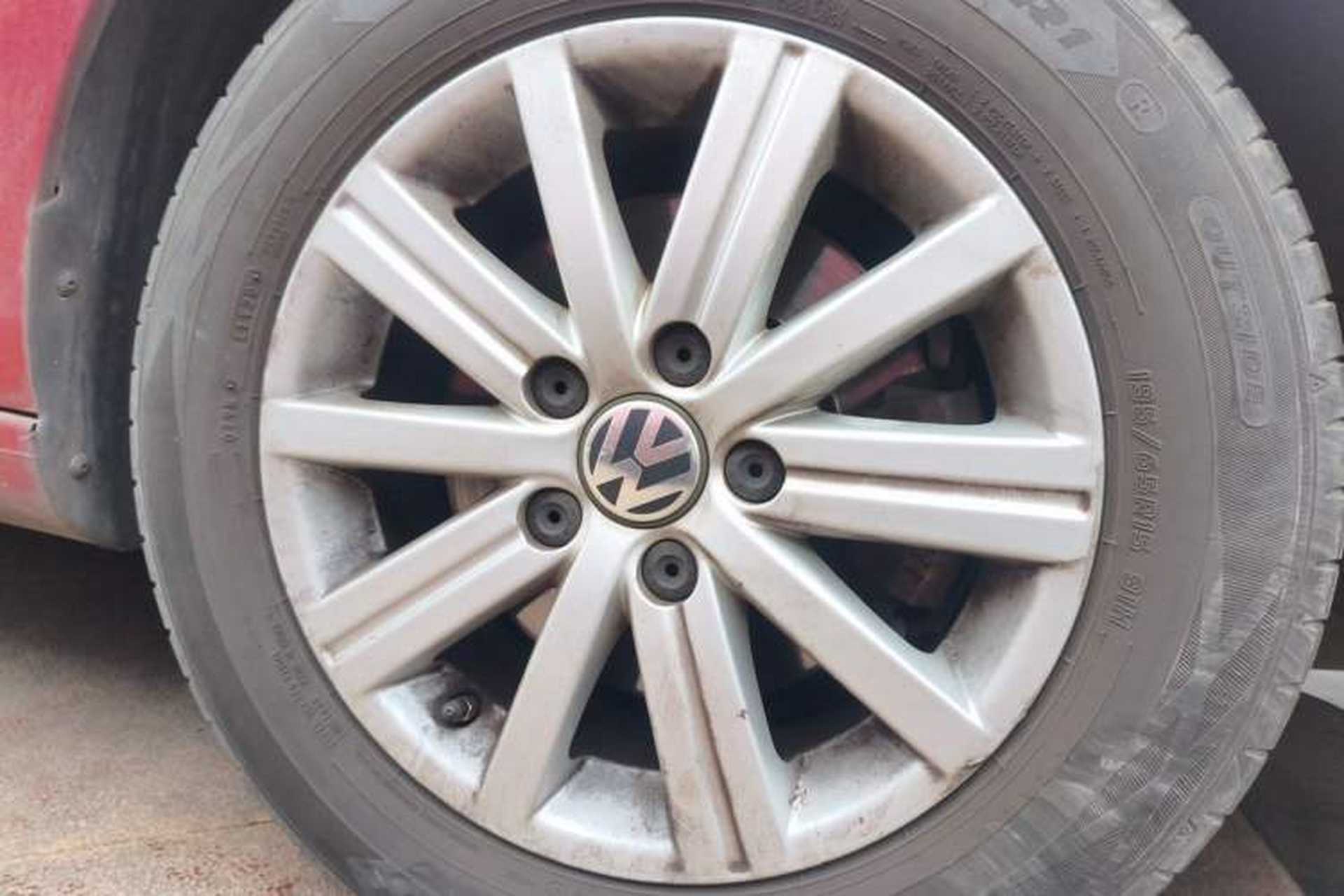 Used Volkswagen Golf 2012 1.6 Manual Fashion Edition Right Front Wheel Hub