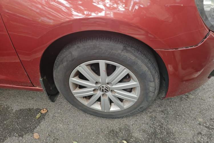 Used Volkswagen Golf 2012 1.6L Automatic Fashion Model Right Front Wheel Hub