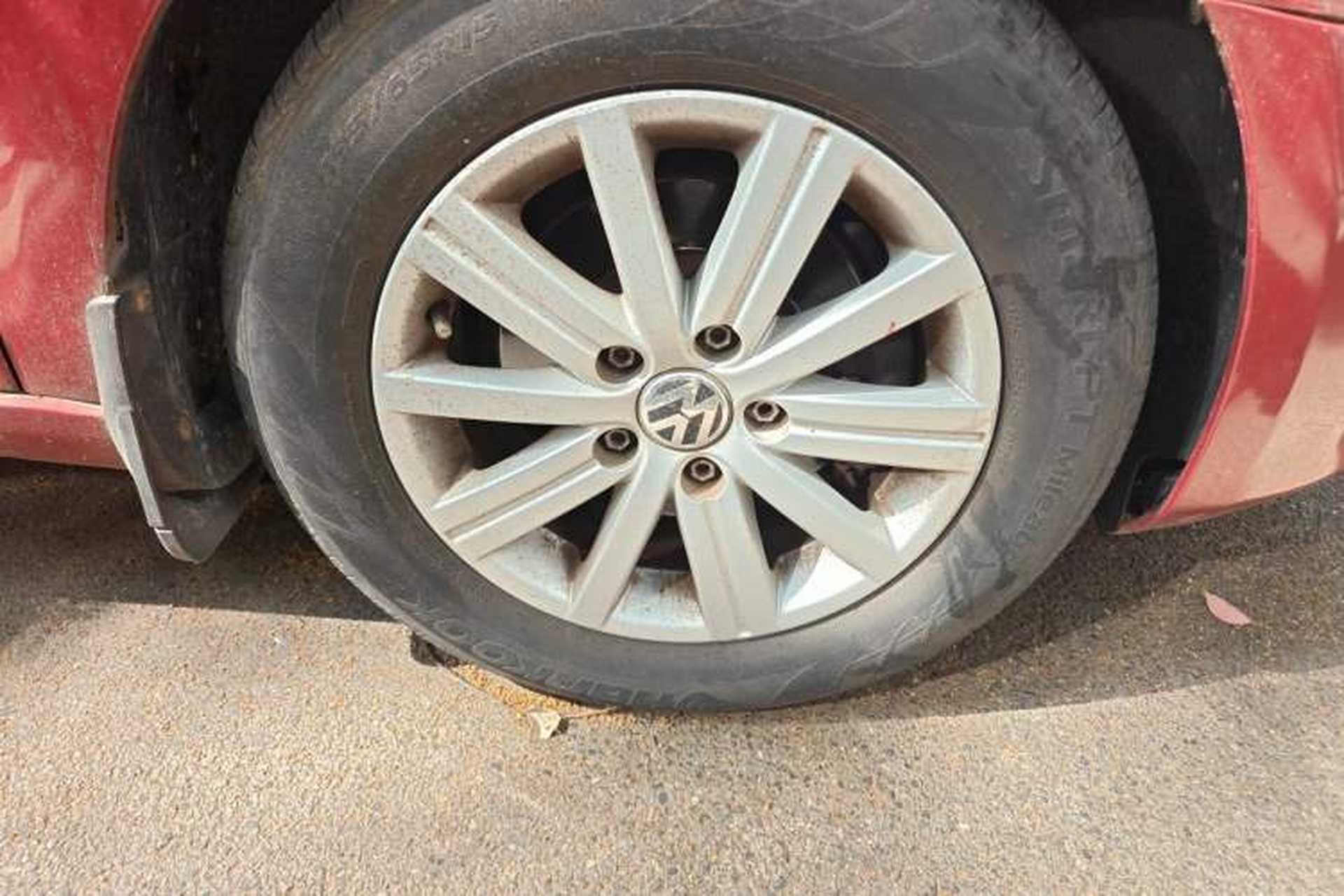 Used Volkswagen Golf 2012 1.6L Automatic Fashion Model Right Front Wheel Hub