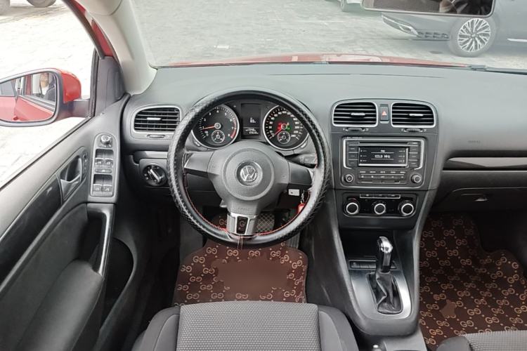 Used Volkswagen Golf 2012 1.6L Automatic Comfort Model Steering Wheel