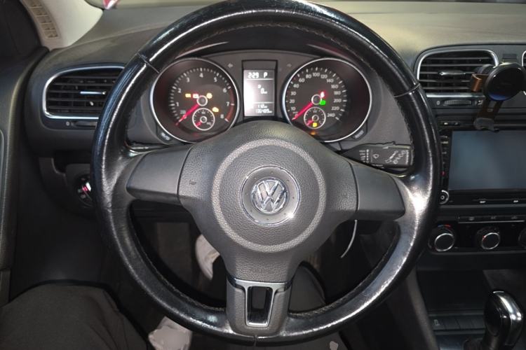 Used Volkswagen Golf 2012 1.6L Automatic Comfort Model Steering Wheel