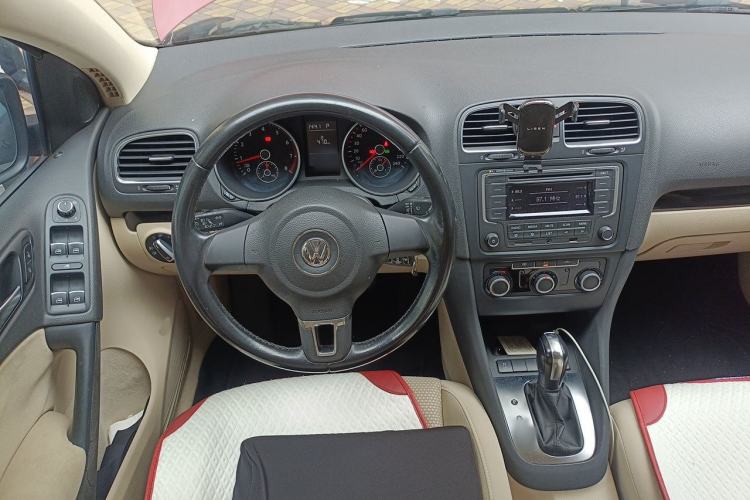 Used Volkswagen Golf 2012 1.6L Automatic Comfort Model Steering Wheel