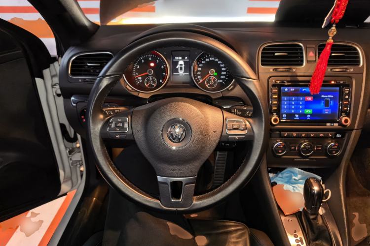 Used Volkswagen Golf 2012 1.4TSI Luxury Convertible Edition Steering Wheel