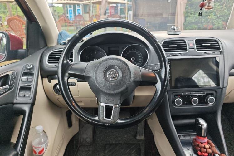 Used Volkswagen Golf 2012 1.6L Automatic Comfort Model Steering Wheel