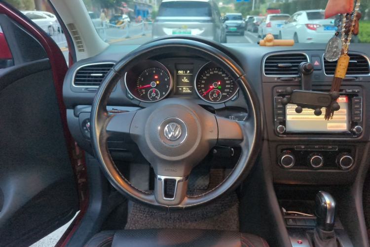 Used Volkswagen Golf 2012 1.6L Automatic Comfort Model Steering Wheel