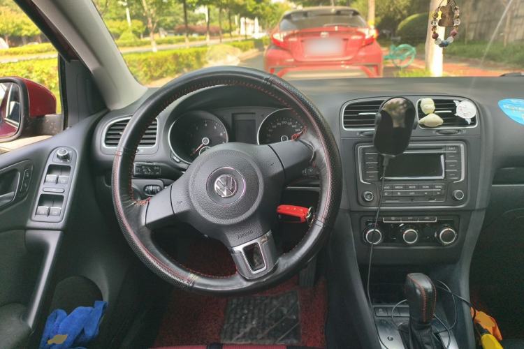 Used Volkswagen Golf 2012 1.6L Automatic Comfort Model Steering Wheel