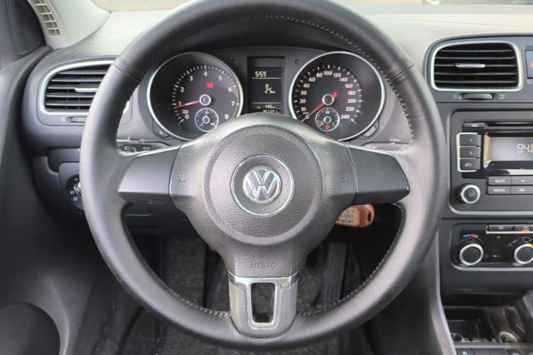 Used Volkswagen Golf 2012 1.6 Manual Comfort Edition Steering Wheel