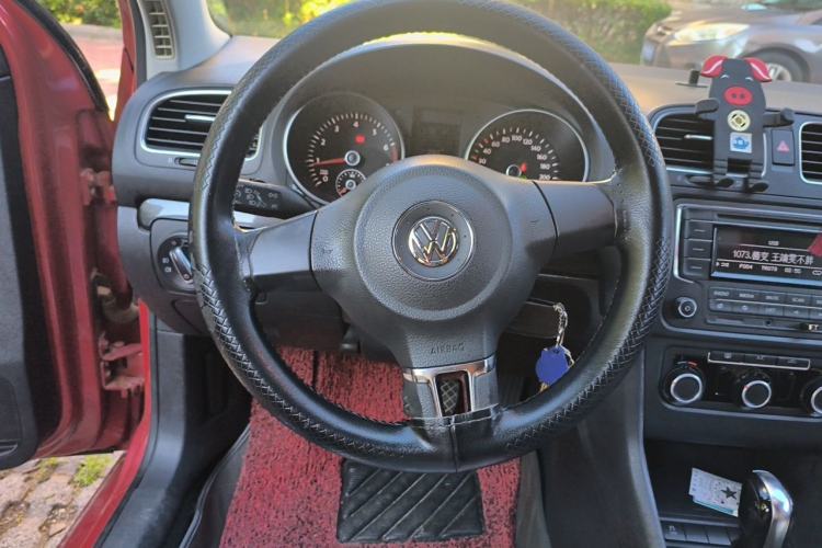 Used Volkswagen Golf 2012 1.6L Automatic Comfort Model Steering Wheel
