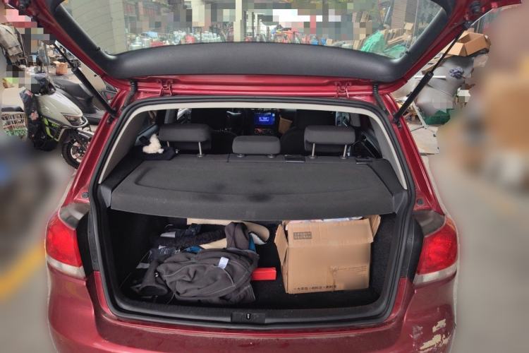 Used Volkswagen Golf 2012 1.6L Automatic Comfort Model Trunk