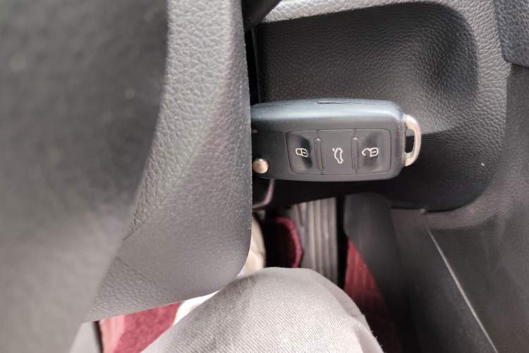 Used Volkswagen Golf 2012 1.4 TSI Automatic Comfort Edition Vehicle Key