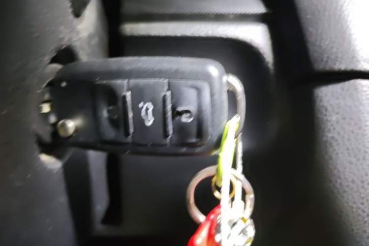 Used Volkswagen Golf 2012 1.6 Manual Comfort Edition Vehicle Key