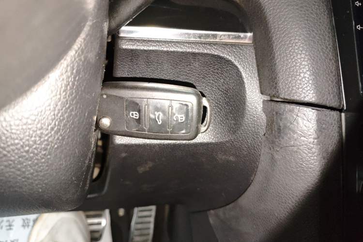 Used Volkswagen Golf 2012 1.4TSI Luxury Convertible Edition Vehicle Key