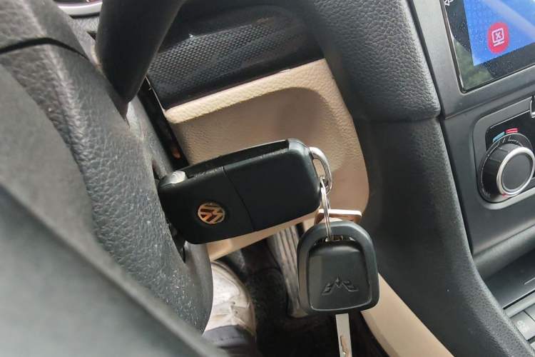 Used Volkswagen Golf 2012 1.6L Automatic Comfort Model Vehicle Key