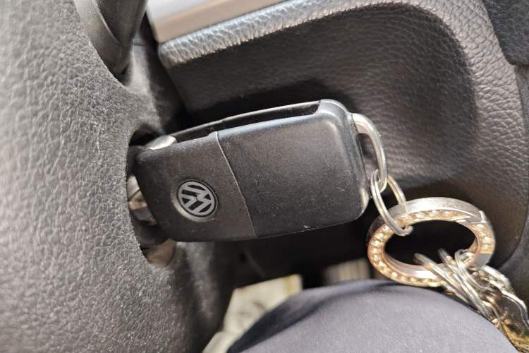 Used Volkswagen Golf 2012 1.6L Automatic Fashion Model Vehicle Key