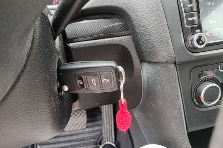 Used Volkswagen Golf 2012 1.6L Automatic Comfort Model Vehicle Key