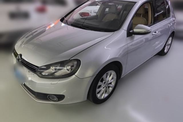Ojetý Volkswagen Golf 2012 1.6L Automatic Fashion Model