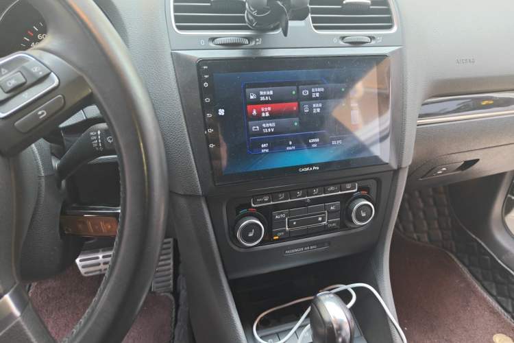 Used Volkswagen Golf 2012 1.4TSI Luxury Convertible Edition Audio And AC Panel