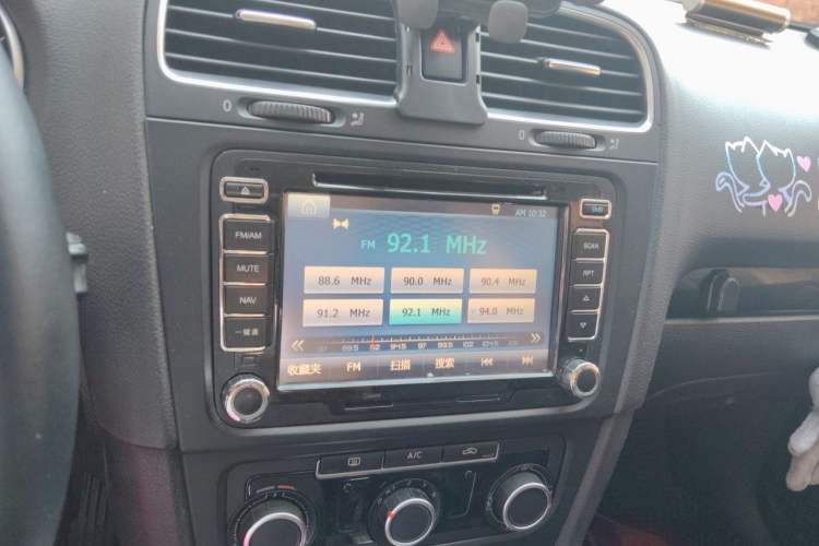 Used Volkswagen Golf 2012 1.4 TSI Automatic Comfort Edition Audio And AC Panel