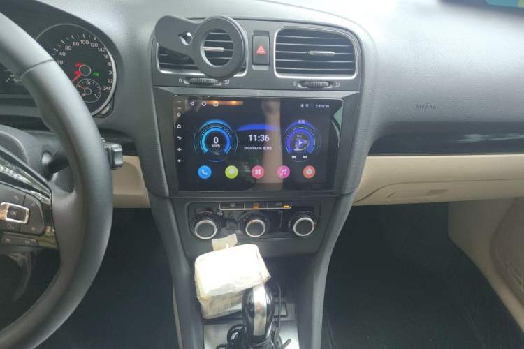 Used Volkswagen Golf 2012 1.4 TSI Automatic Comfort Edition Audio And AC Panel