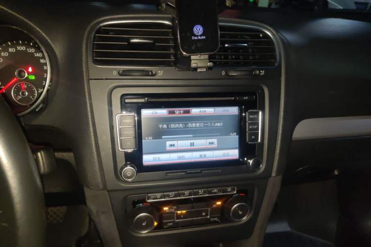 Used Volkswagen Golf 2012 1.4 TSI BlueMotion Edition Audio And AC Panel