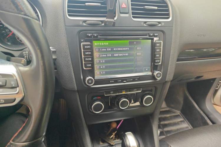 Used Volkswagen Golf 2012 1.6L Automatic Comfort Model Audio And AC Panel