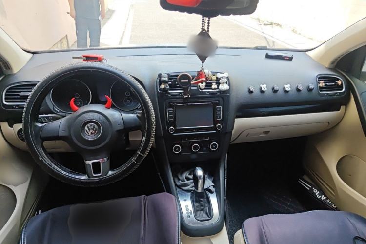 Used Volkswagen Golf 2012 1.4 TSI Automatic Comfort Edition Center Console
