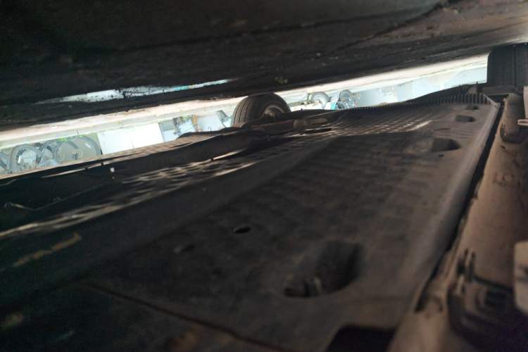 Used Volkswagen Golf 2012 1.6L Automatic Comfort Model Chassis Front Right