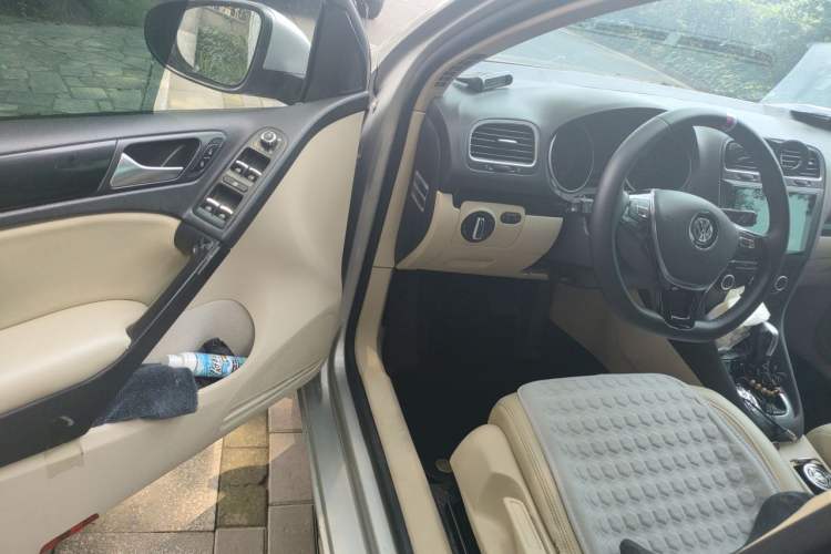 Used Volkswagen Golf 2012 1.4 TSI Automatic Comfort Edition Driver Seat