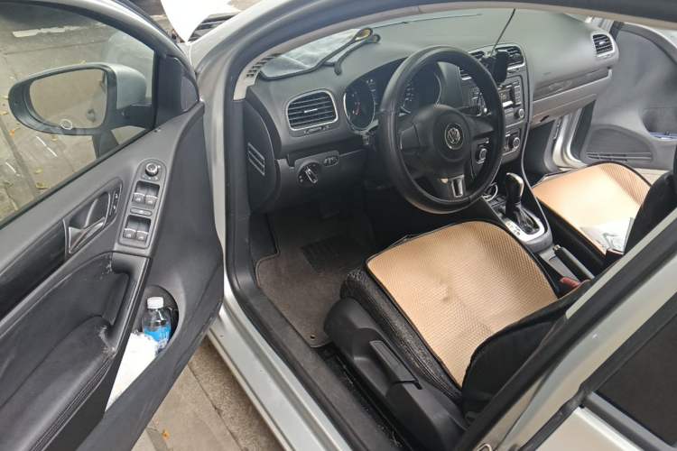 Used Volkswagen Golf 2012 1.6L Automatic Comfort Model Driver Seat
