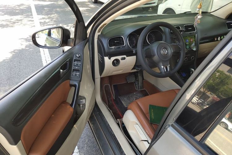 Used Volkswagen Golf 2012 1.6L Automatic Comfort Model Driver Seat