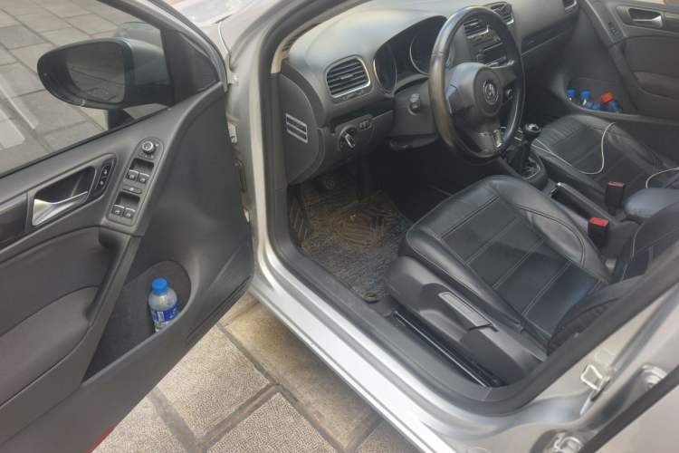 Used Volkswagen Golf 2012 1.6 Manual Comfort Edition Driver Seat