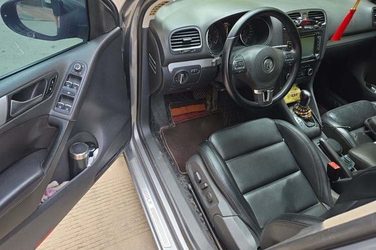 Used Volkswagen Golf 2012 1.4TSI Automatic Luxury Edition Driver Seat