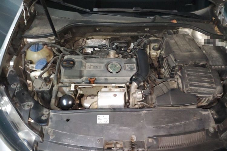 Used Volkswagen Golf 2012 1.4TSI Automatic Luxury Edition Engine Bay