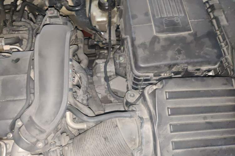 Used Volkswagen Golf 2012 1.4 TSI BlueMotion Edition Engine Bay Left